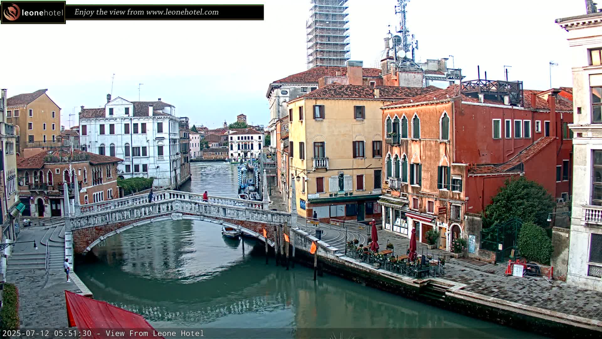 Venice, Canal of Cannaregio , Ponte delle Guglie Bridge Live Cam - Venice, Veneto, Italy