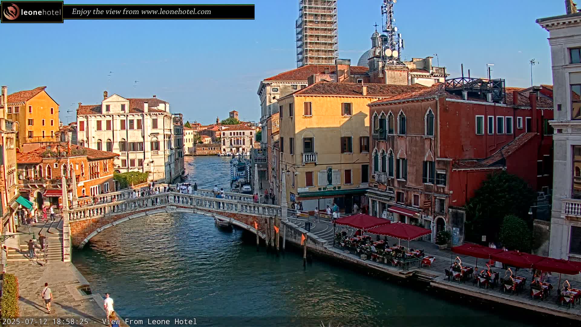 Venice, Canal of Cannaregio , Ponte delle Guglie Bridge Live Cam - Venice, Veneto, Italy