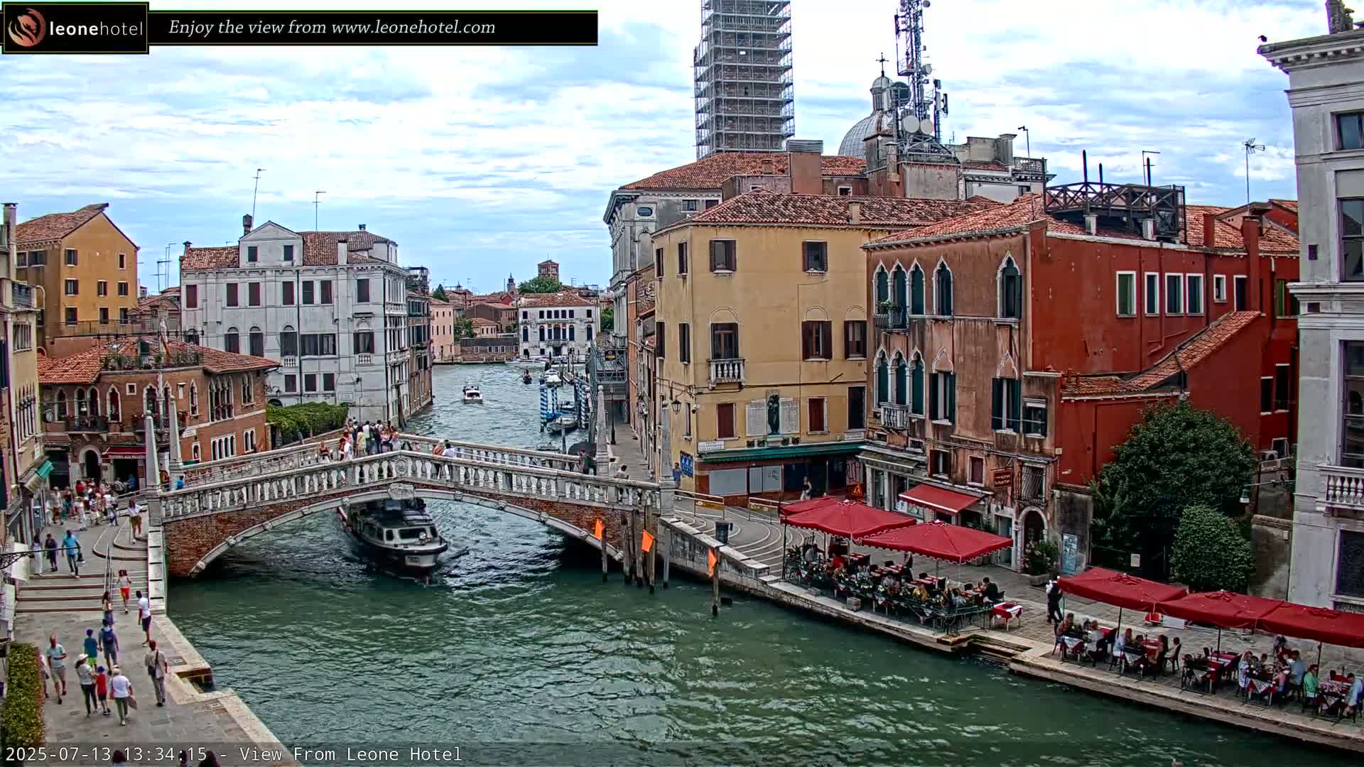 Venice, Canal of Cannaregio , Ponte delle Guglie Bridge Live Cam - Venice, Veneto, Italy