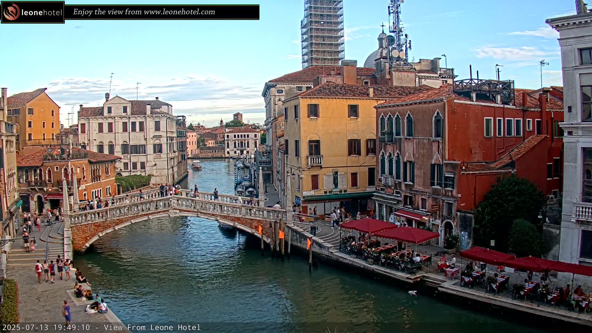 Venice, Canal of Cannaregio , Ponte delle Guglie Bridge Live Cam - Venice, Veneto, Italy