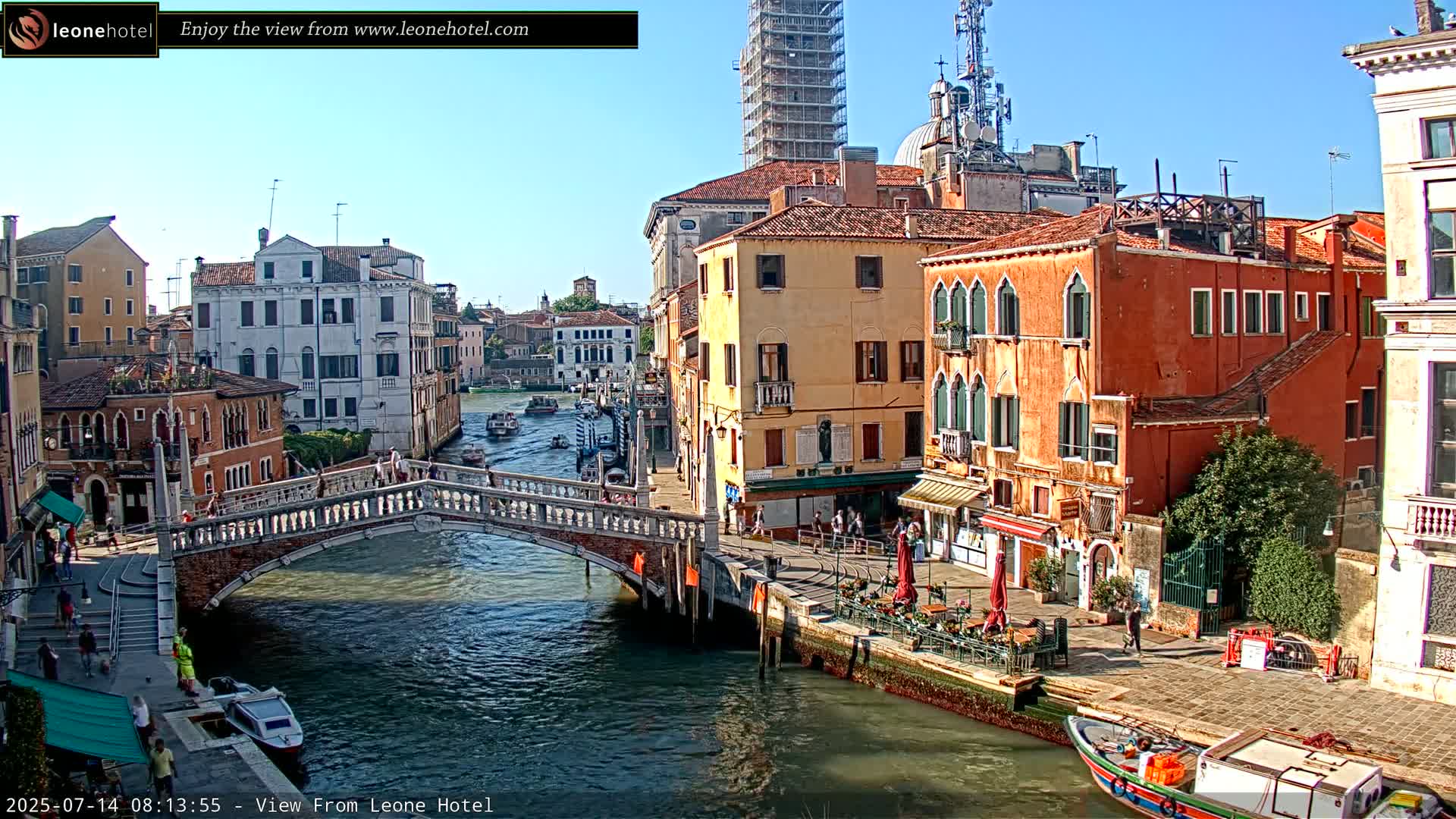 Venice, Canal of Cannaregio , Ponte delle Guglie Bridge Live Cam - Venice, Veneto, Italy