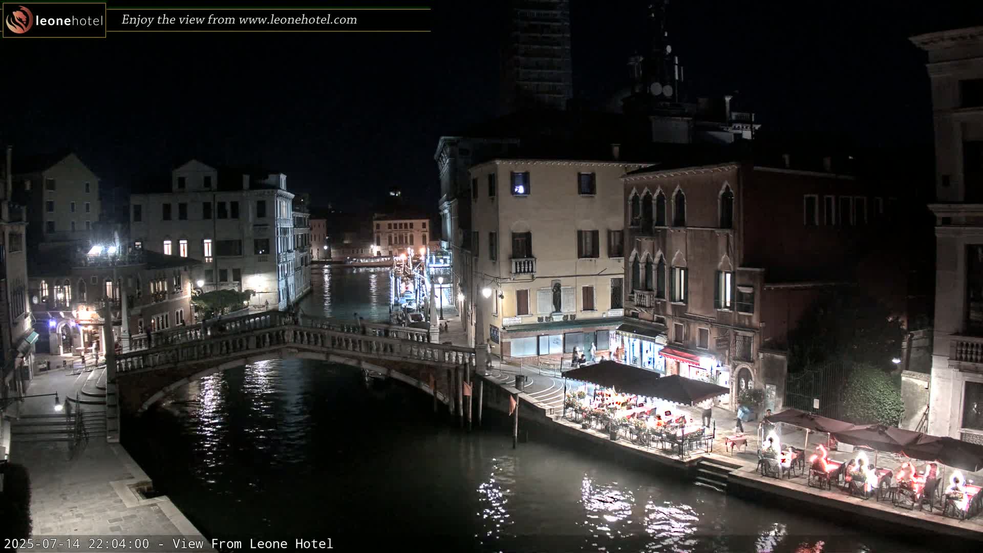 Venice, Canal of Cannaregio , Ponte delle Guglie Bridge Live Cam - Venice, Veneto, Italy