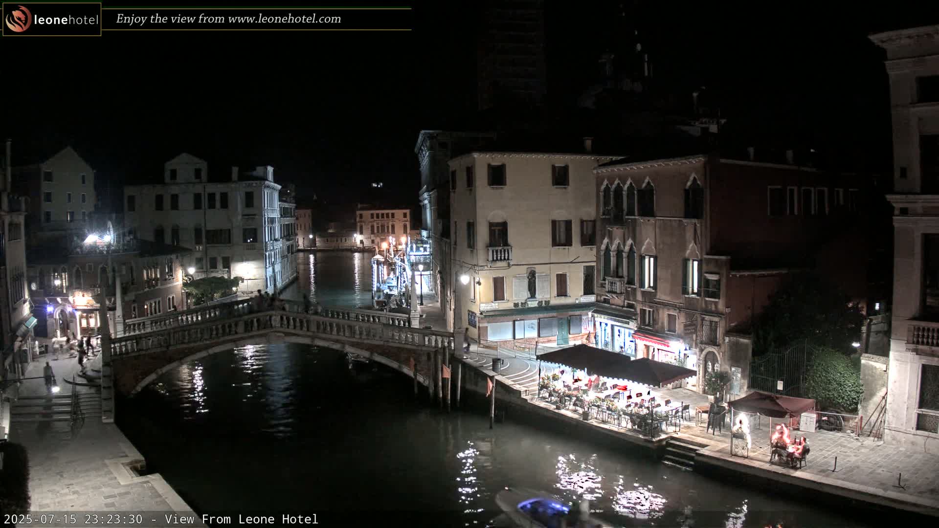 Venice, Canal of Cannaregio , Ponte delle Guglie Bridge Live Cam - Venice, Veneto, Italy