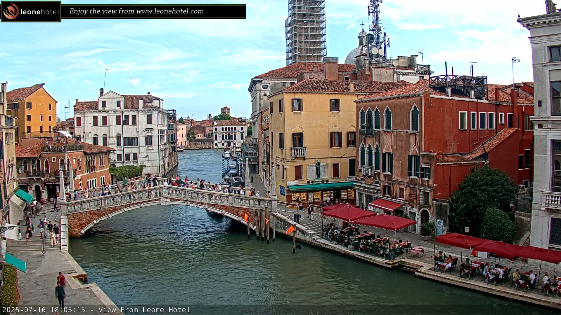 Venice, Canal of Cannaregio , Ponte delle Guglie Bridge Live Cam - Venice, Veneto, Italy
