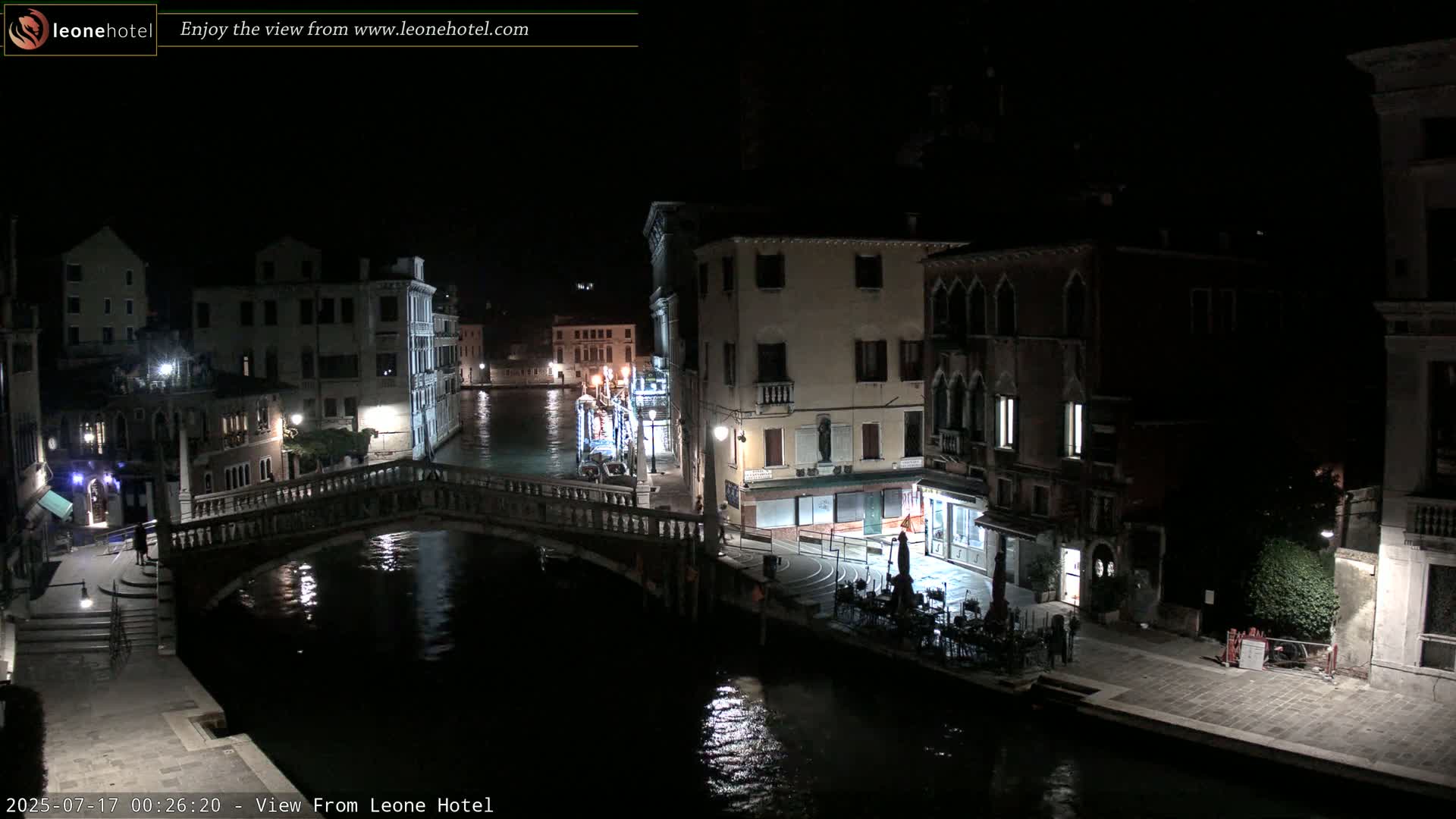 Venice, Canal of Cannaregio , Ponte delle Guglie Bridge Live Cam - Venice, Veneto, Italy