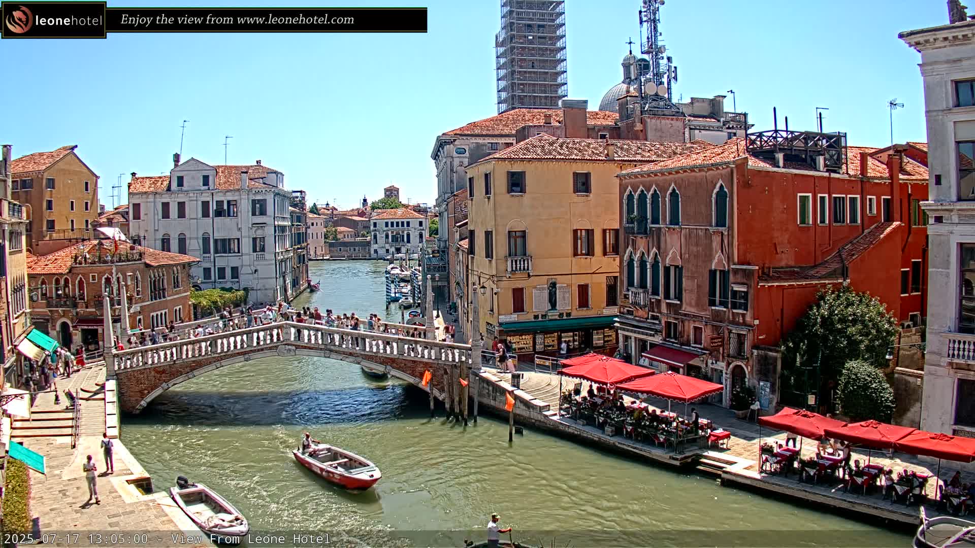 Venice, Canal of Cannaregio , Ponte delle Guglie Bridge Live Cam - Venice, Veneto, Italy