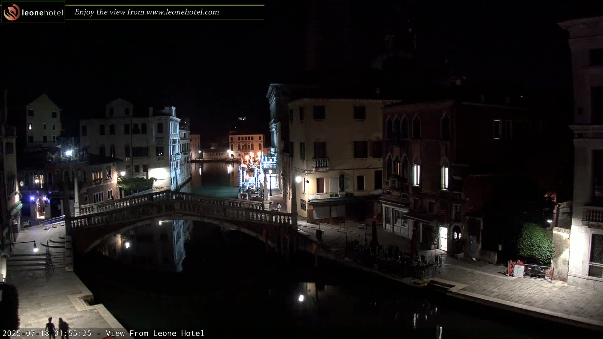 Venice, Canal of Cannaregio , Ponte delle Guglie Bridge Live Cam - Venice, Veneto, Italy