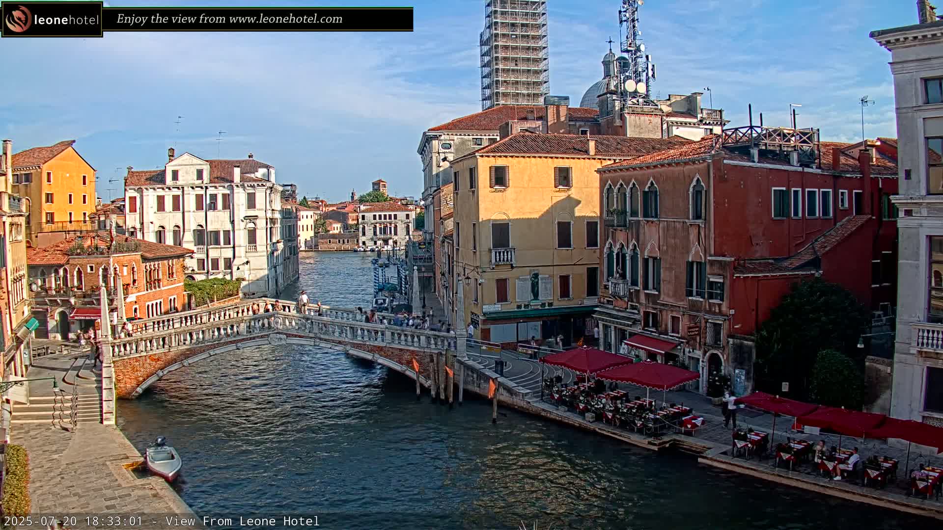 Venice, Canal of Cannaregio , Ponte delle Guglie Bridge Live Cam - Venice, Veneto, Italy