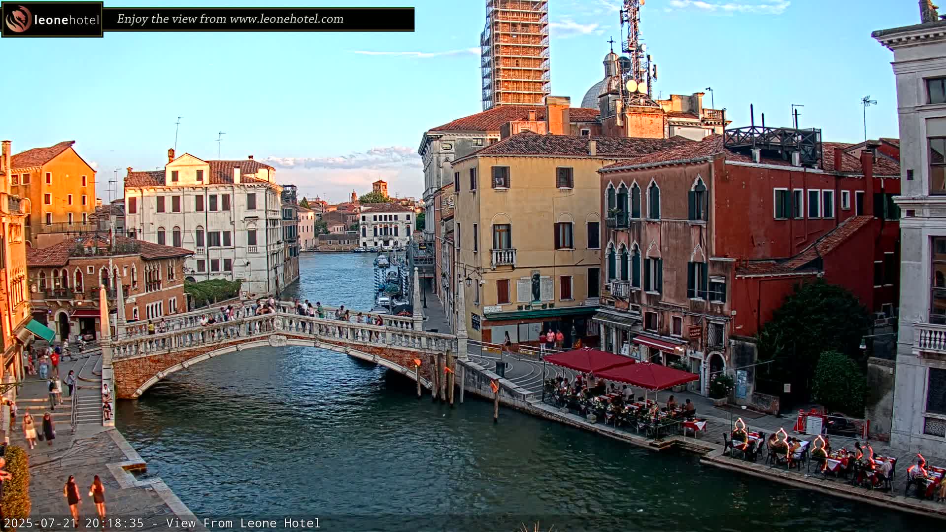 Venice, Canal of Cannaregio , Ponte delle Guglie Bridge Live Cam - Venice, Veneto, Italy