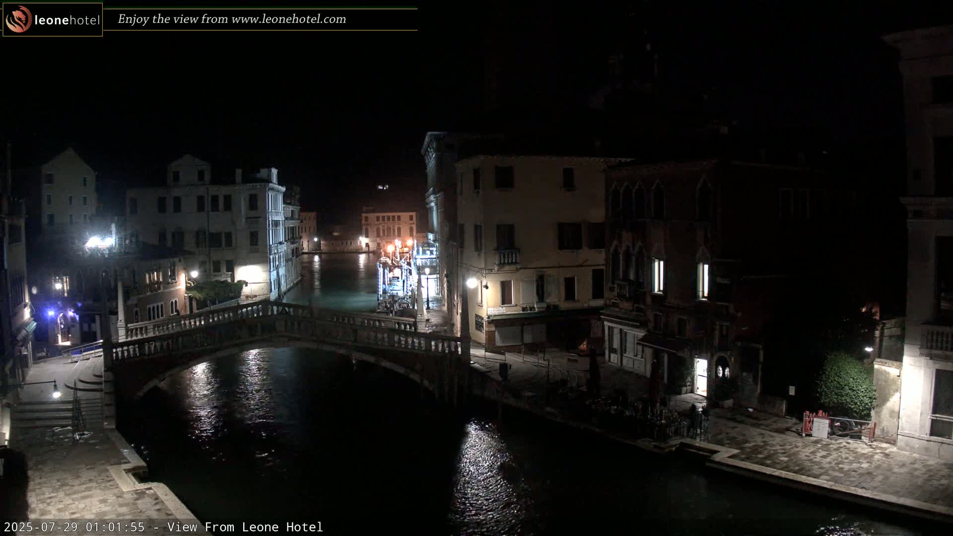 Venice, Canal of Cannaregio , Ponte delle Guglie Bridge Live Cam - Venice, Veneto, Italy