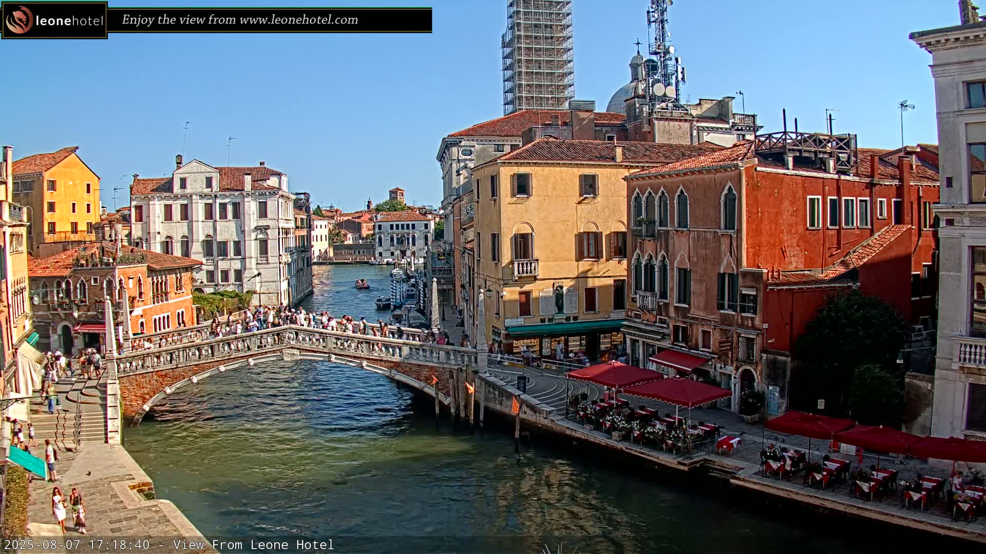 Venice, Canal of Cannaregio , Ponte delle Guglie Bridge Live Cam - Venice, Veneto, Italy