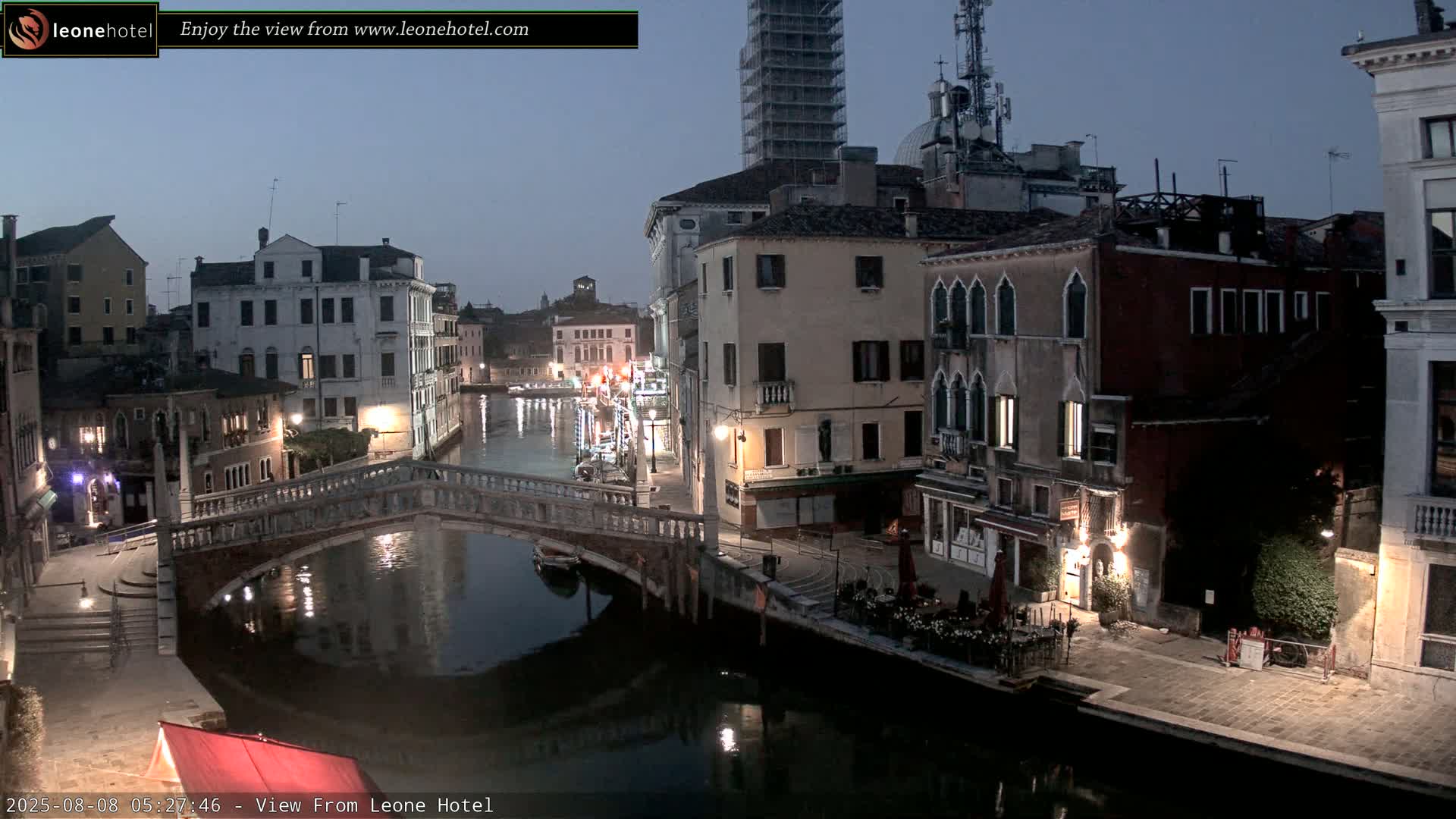 Venice, Canal of Cannaregio , Ponte delle Guglie Bridge Live Cam - Venice, Veneto, Italy