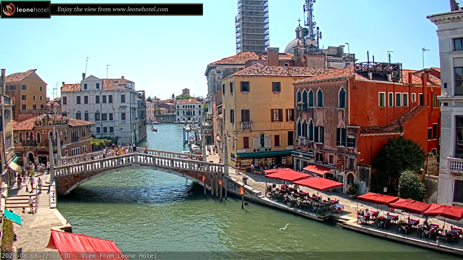Venice, Canal of Cannaregio , Ponte delle Guglie Bridge Live Cam - Venice, Veneto, Italy