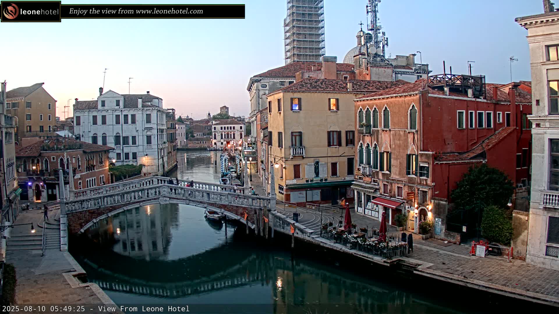 Venice, Canal of Cannaregio , Ponte delle Guglie Bridge Live Cam - Venice, Veneto, Italy