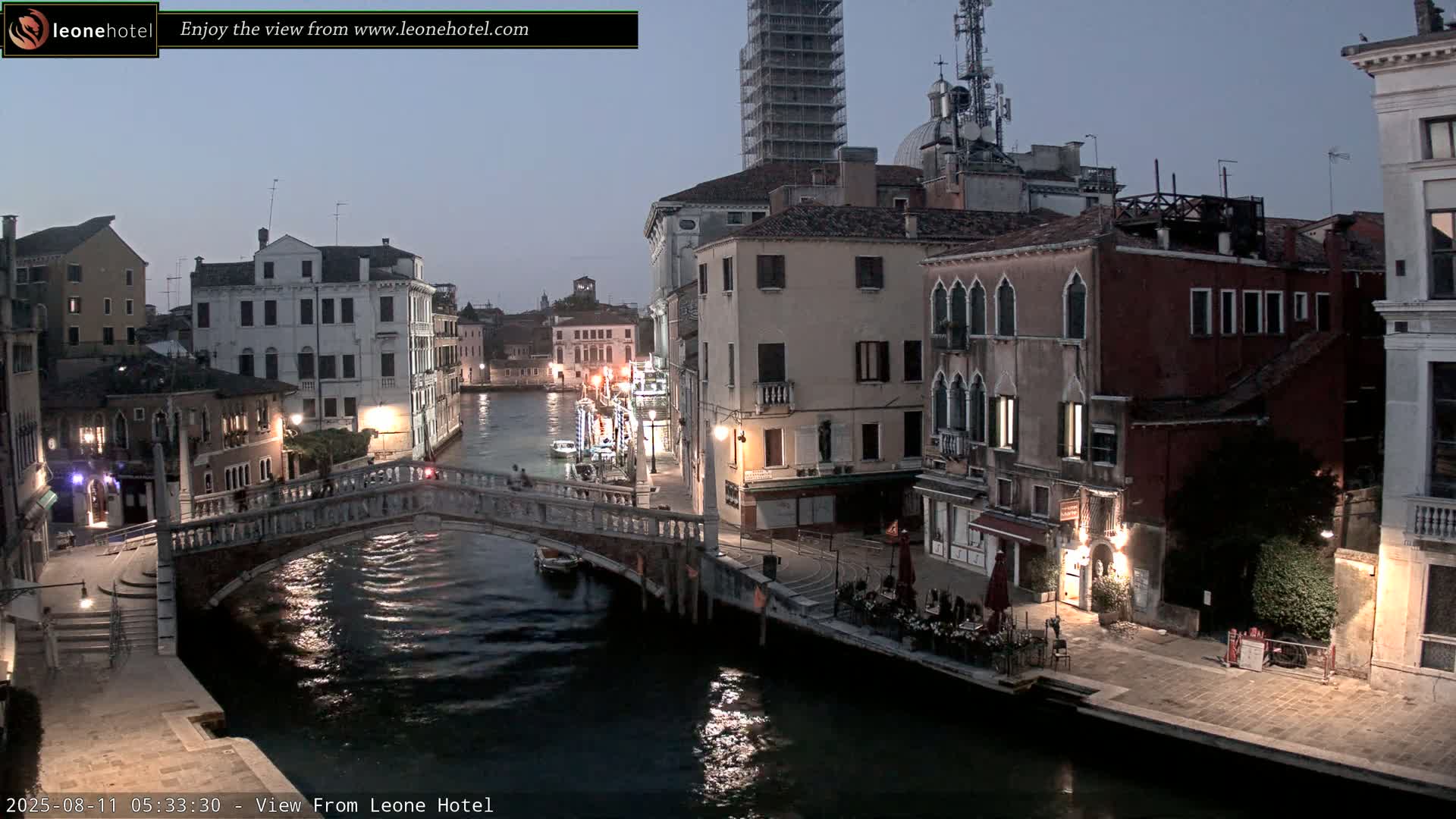 Venice, Canal of Cannaregio , Ponte delle Guglie Bridge Live Cam - Venice, Veneto, Italy
