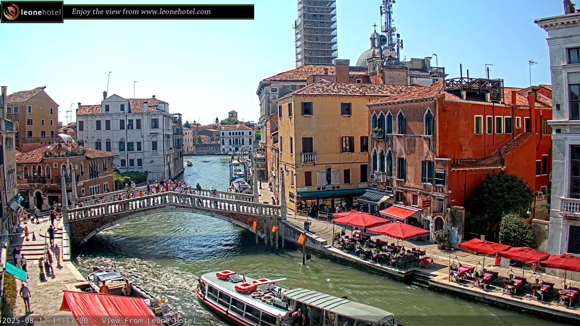 Venice, Canal of Cannaregio , Ponte delle Guglie Bridge Live Cam - Venice, Veneto, Italy