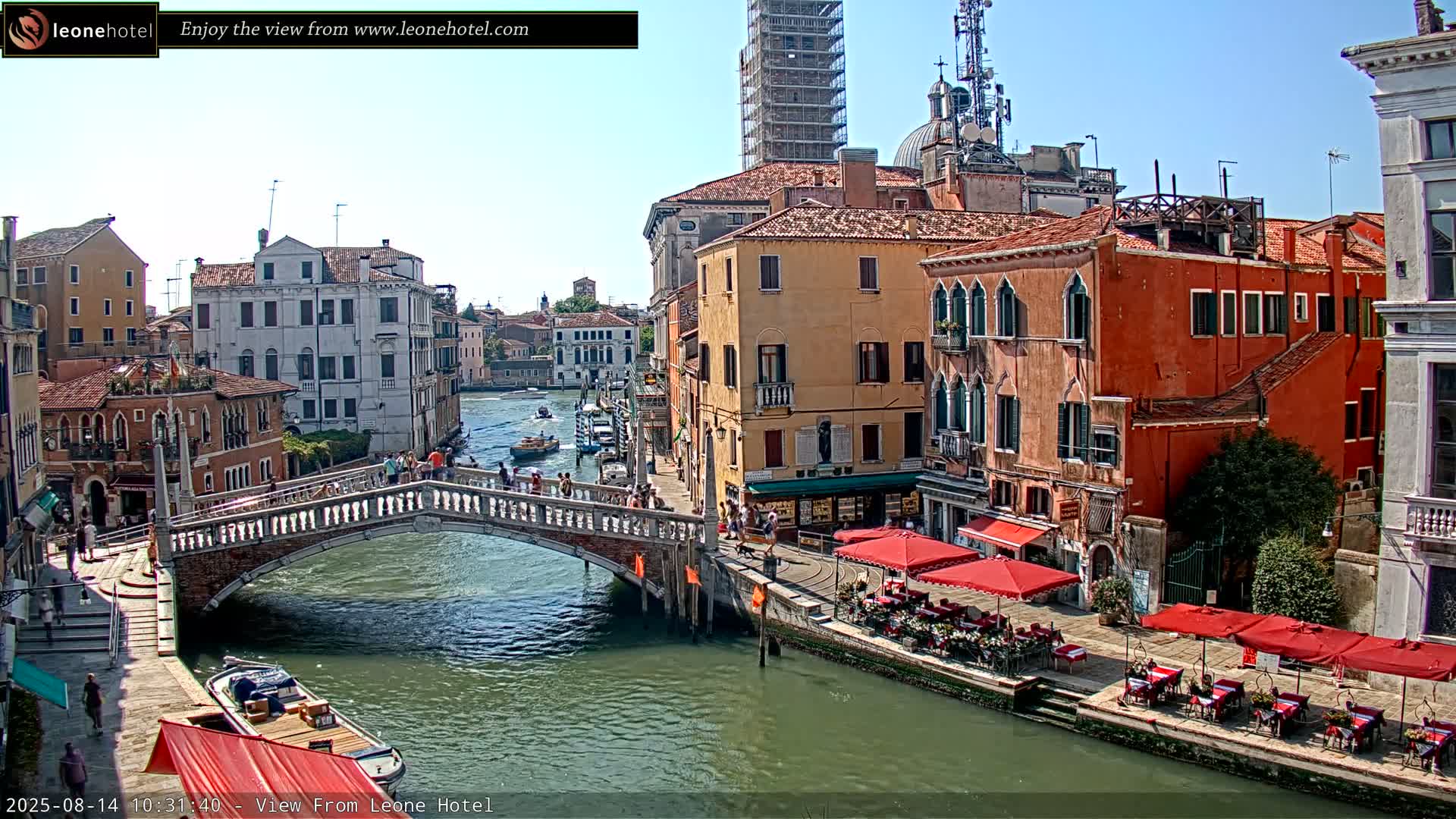 Venice, Canal of Cannaregio , Ponte delle Guglie Bridge Live Cam - Venice, Veneto, Italy