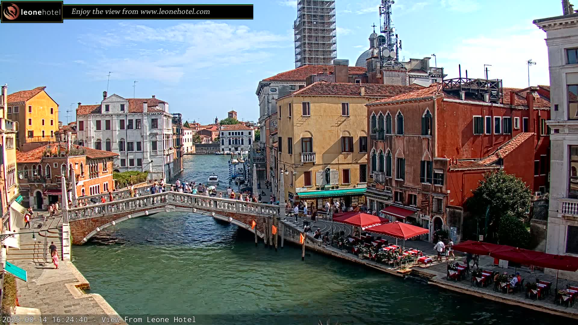Venice, Canal of Cannaregio , Ponte delle Guglie Bridge Live Cam - Venice, Veneto, Italy
