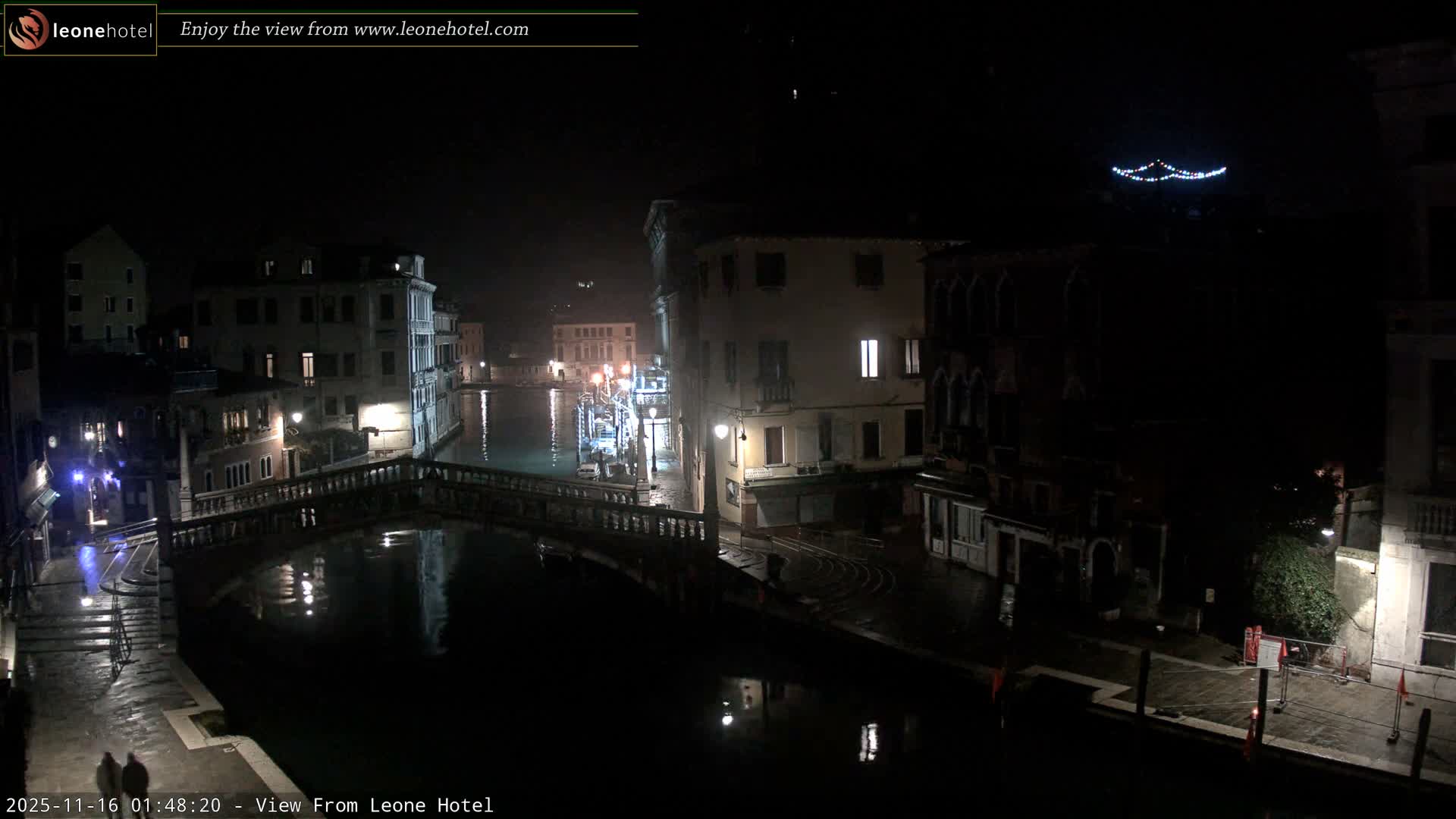 Venice, Canal of Cannaregio , Ponte delle Guglie Bridge Live Cam - Venice, Veneto, Italy