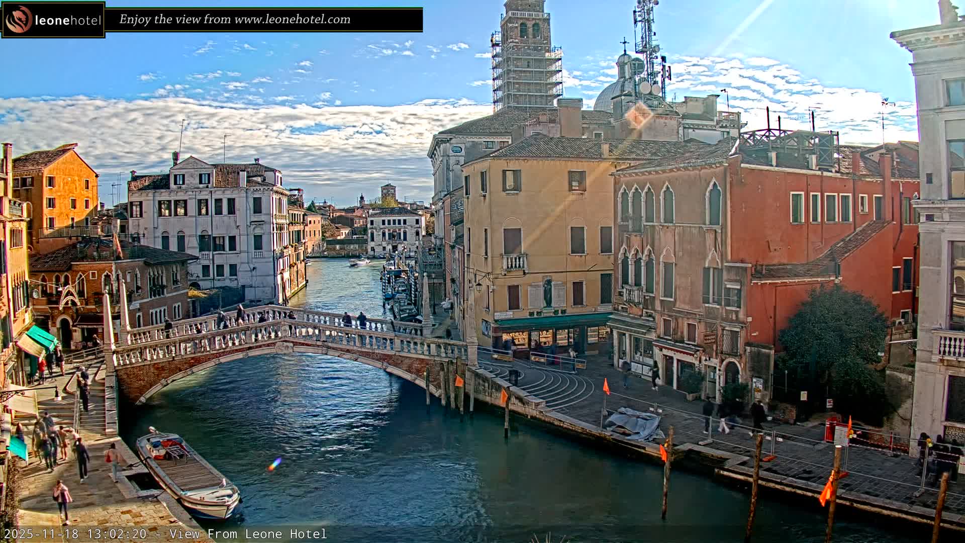 Venice, Canal of Cannaregio , Ponte delle Guglie Bridge Live Cam - Venice, Veneto, Italy