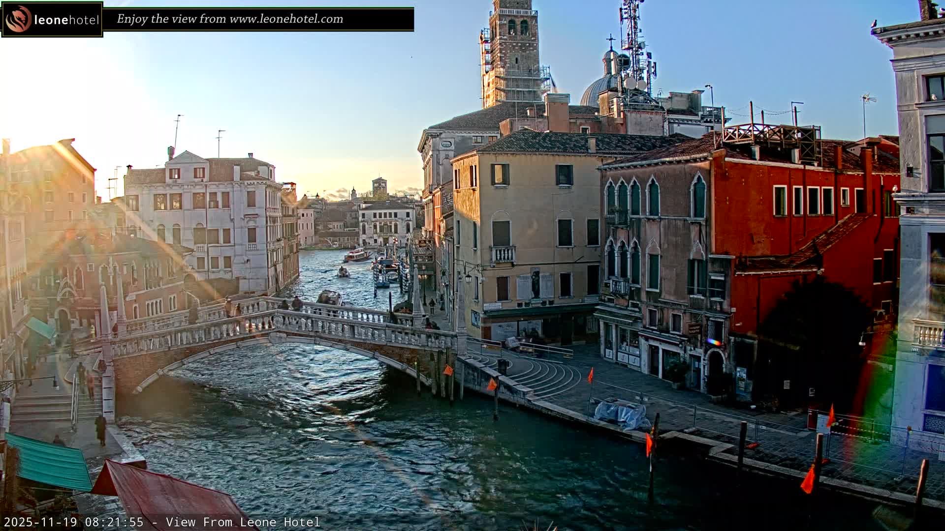 Venice, Canal of Cannaregio , Ponte delle Guglie Bridge Live Cam - Venice, Veneto, Italy