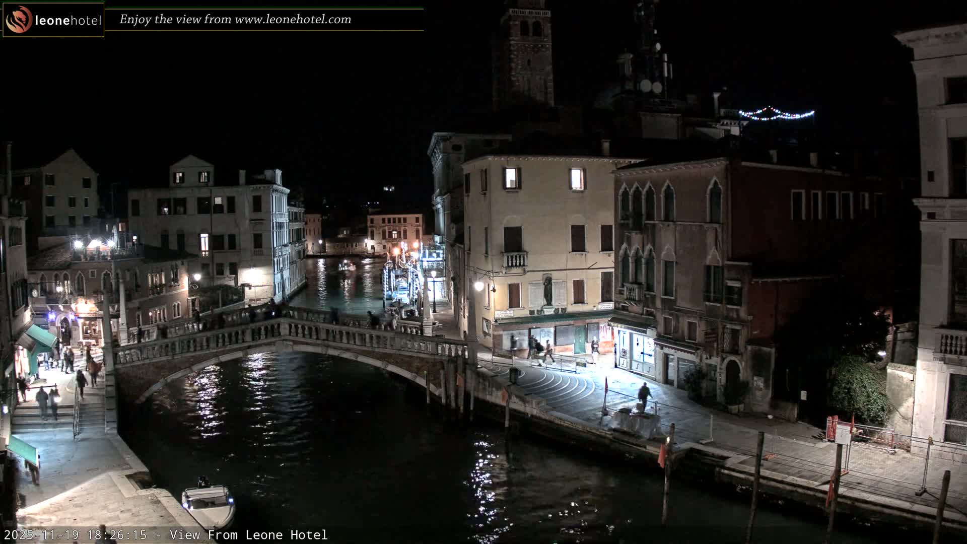 Venice, Canal of Cannaregio , Ponte delle Guglie Bridge Live Cam - Venice, Veneto, Italy