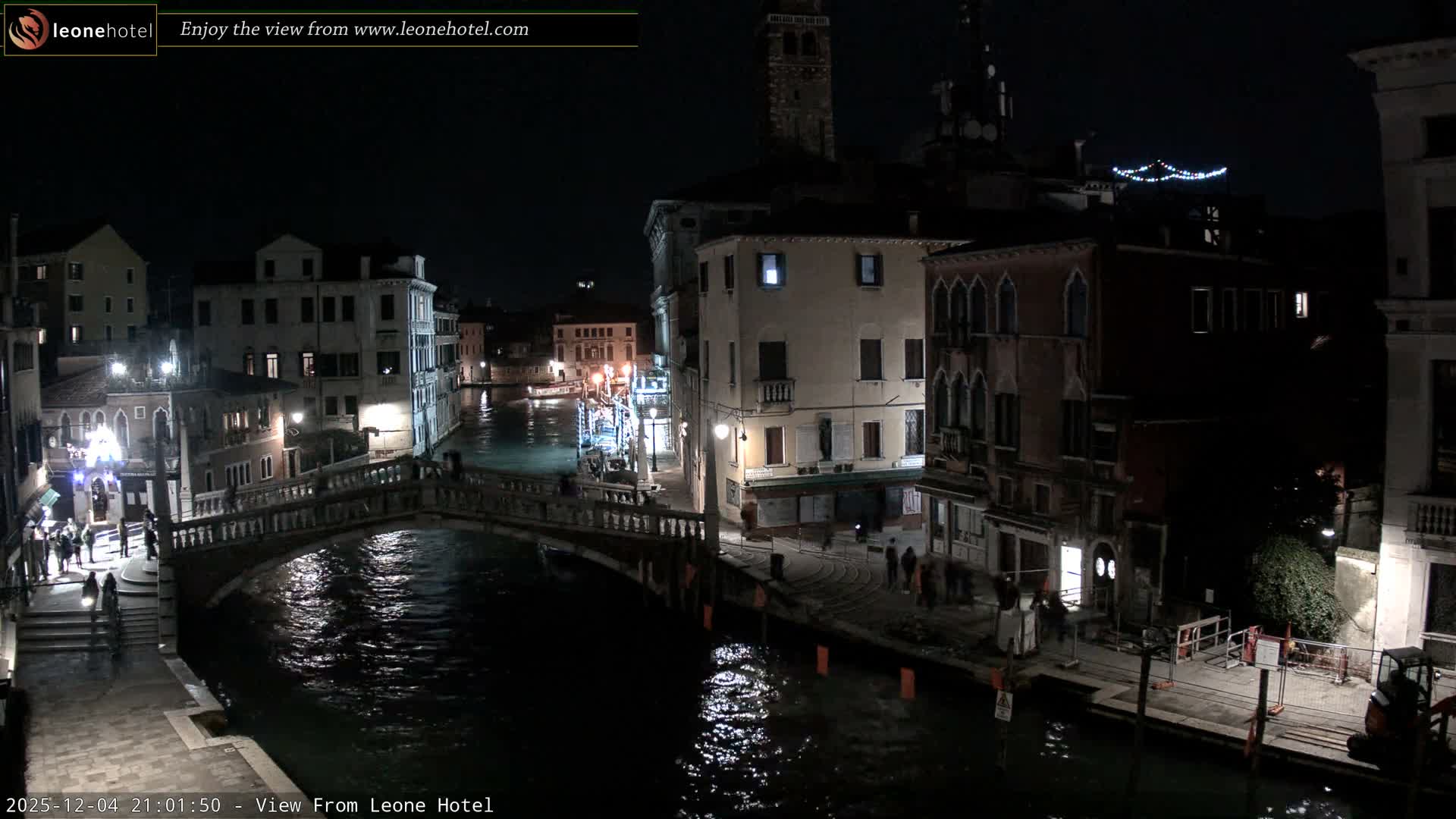 Venice, Canal of Cannaregio , Ponte delle Guglie Bridge Live Cam - Venice, Veneto, Italy