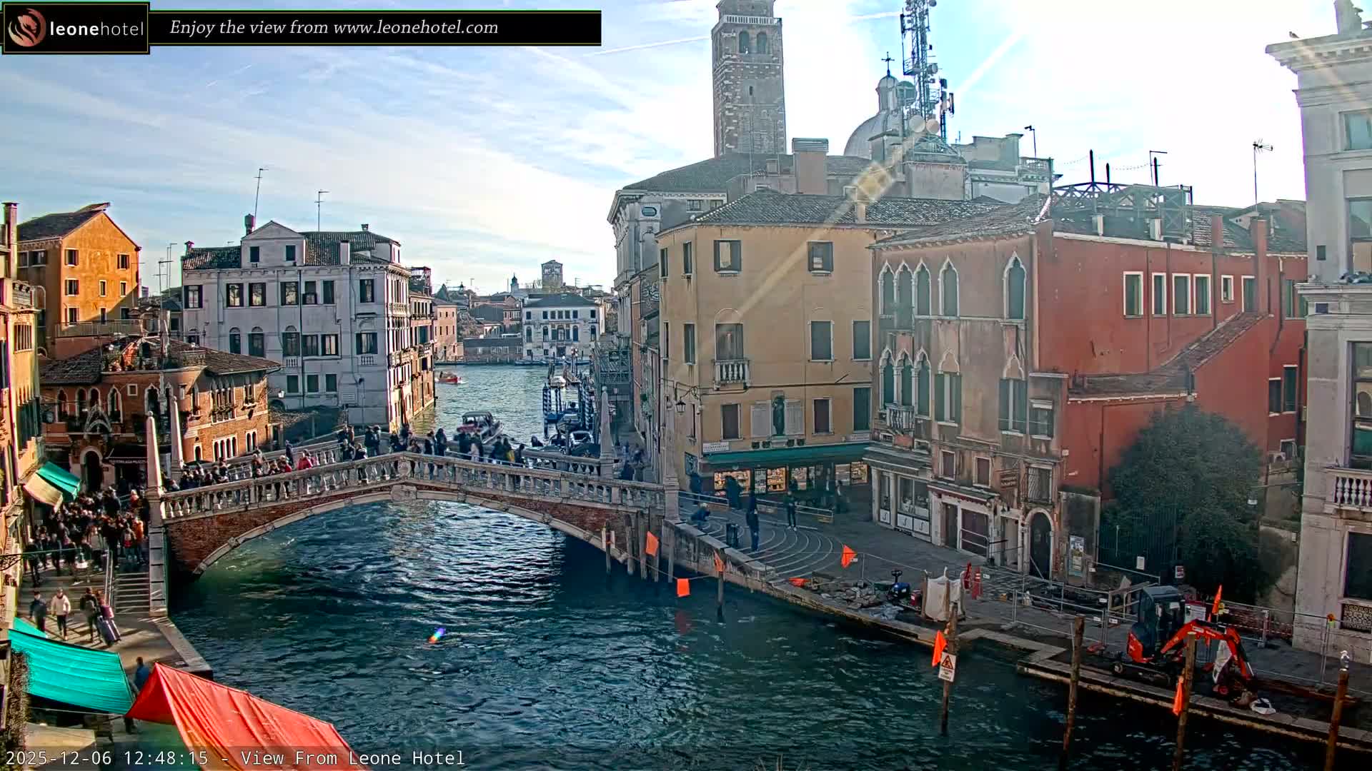 Venice, Canal of Cannaregio , Ponte delle Guglie Bridge Live Cam - Venice, Veneto, Italy