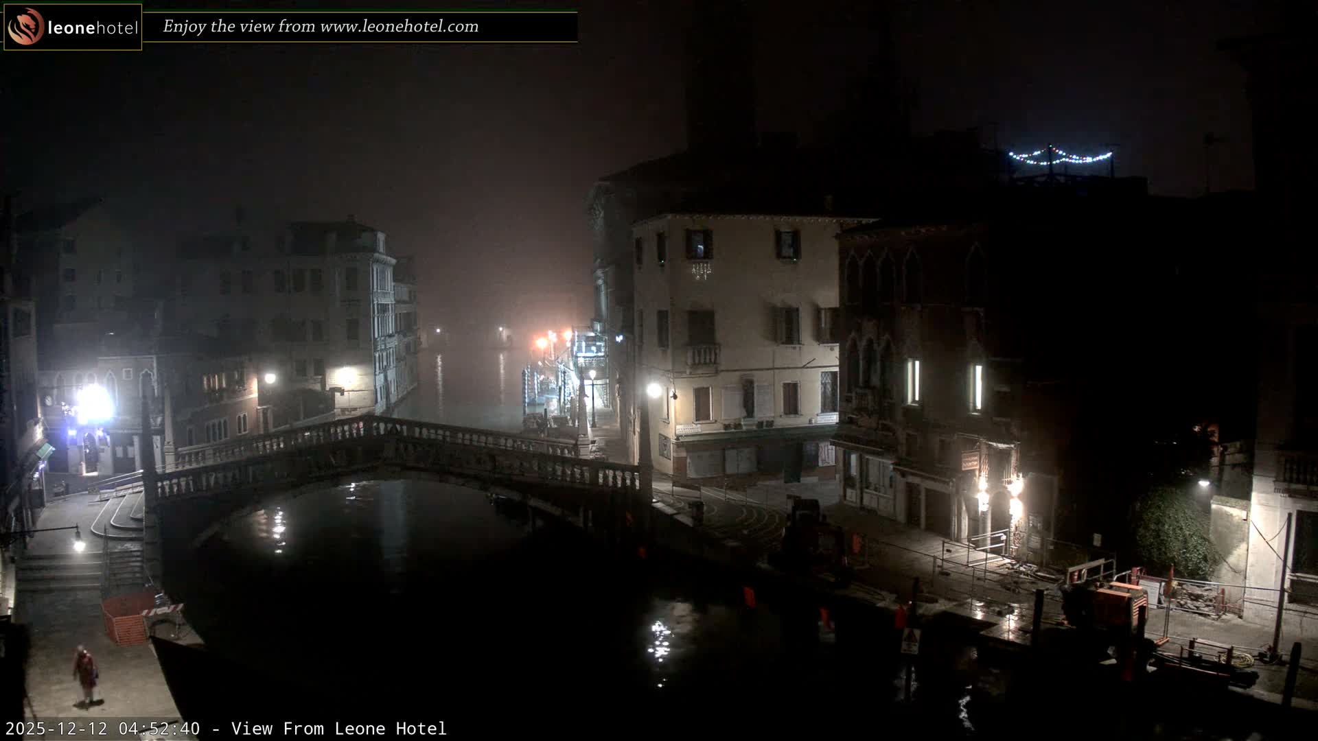 Venice, Canal of Cannaregio , Ponte delle Guglie Bridge Live Cam - Venice, Veneto, Italy