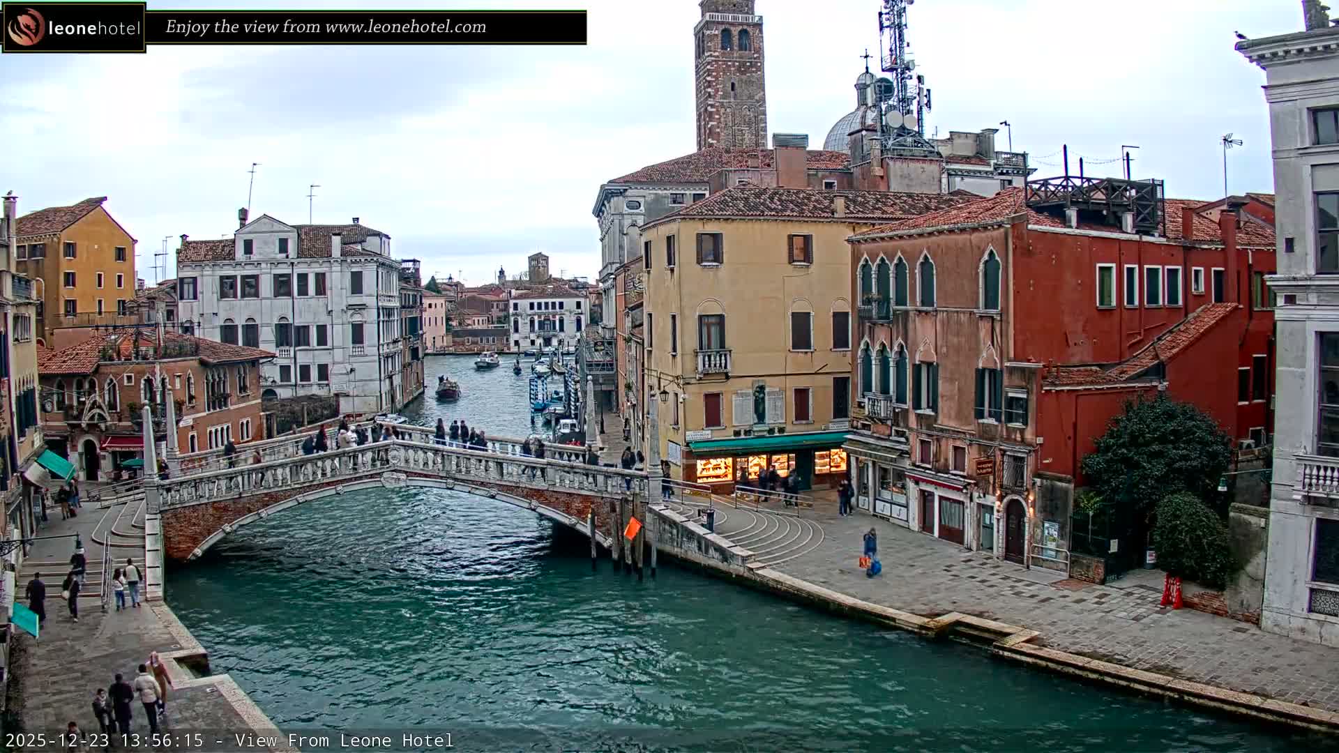 Venice, Canal of Cannaregio , Ponte delle Guglie Bridge Live Cam - Venice, Veneto, Italy
