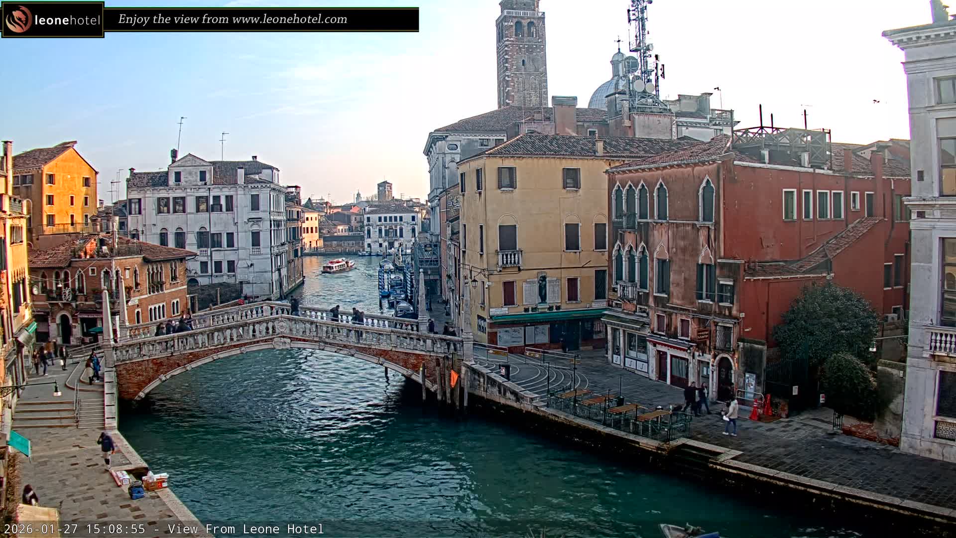 Venice, Canal of Cannaregio , Ponte delle Guglie Bridge Live Cam - Venice, Veneto, Italy