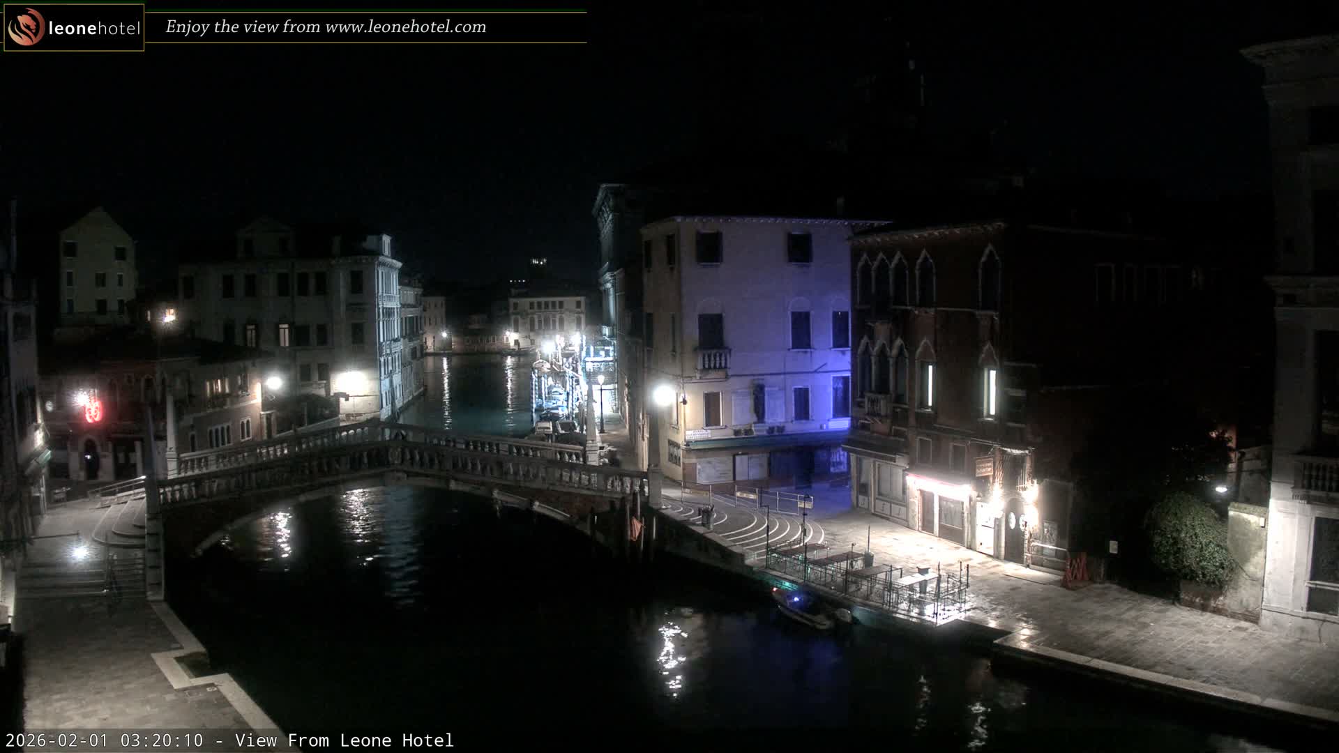 Venice, Canal of Cannaregio , Ponte delle Guglie Bridge Live Cam - Venice, Veneto, Italy