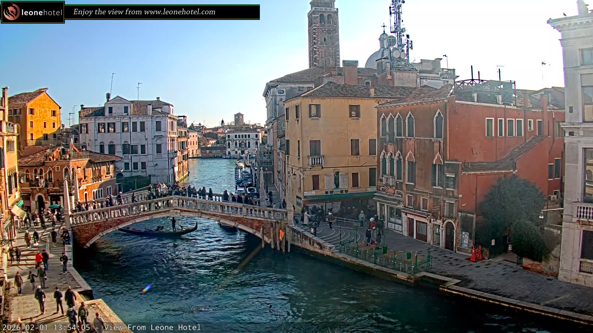 Venice, Canal of Cannaregio , Ponte delle Guglie Bridge Live Cam - Venice, Veneto, Italy