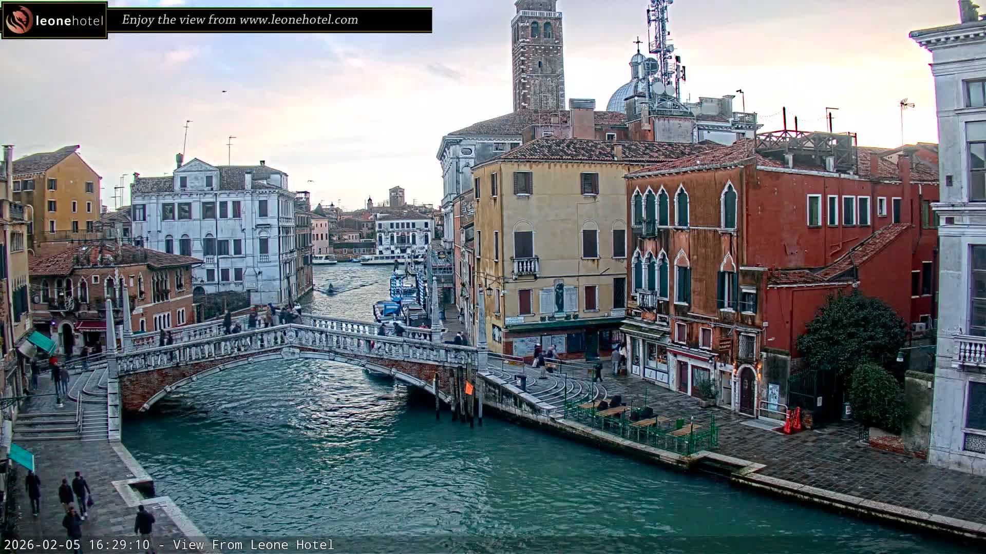 Venice, Canal of Cannaregio , Ponte delle Guglie Bridge Live Cam - Venice, Veneto, Italy