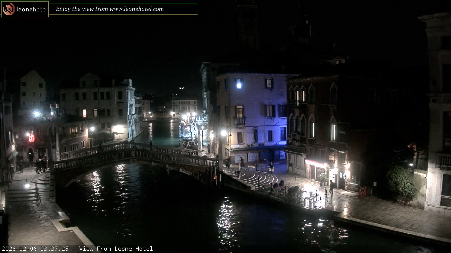 Venice, Canal of Cannaregio , Ponte delle Guglie Bridge Live Cam - Venice, Veneto, Italy