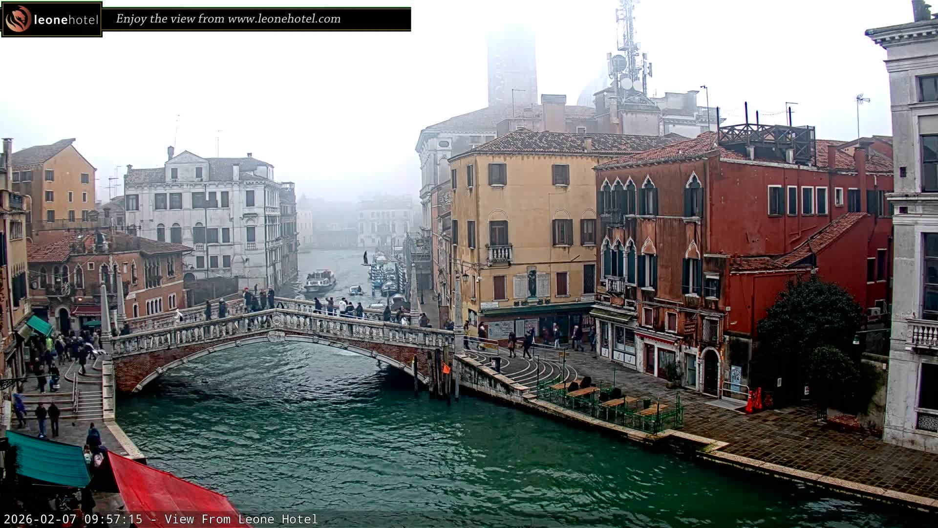 Venice, Canal of Cannaregio , Ponte delle Guglie Bridge Live Cam - Venice, Veneto, Italy