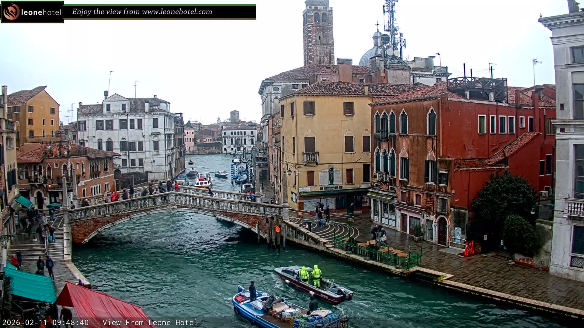 Venice, Canal of Cannaregio , Ponte delle Guglie Bridge Live Cam - Venice, Veneto, Italy