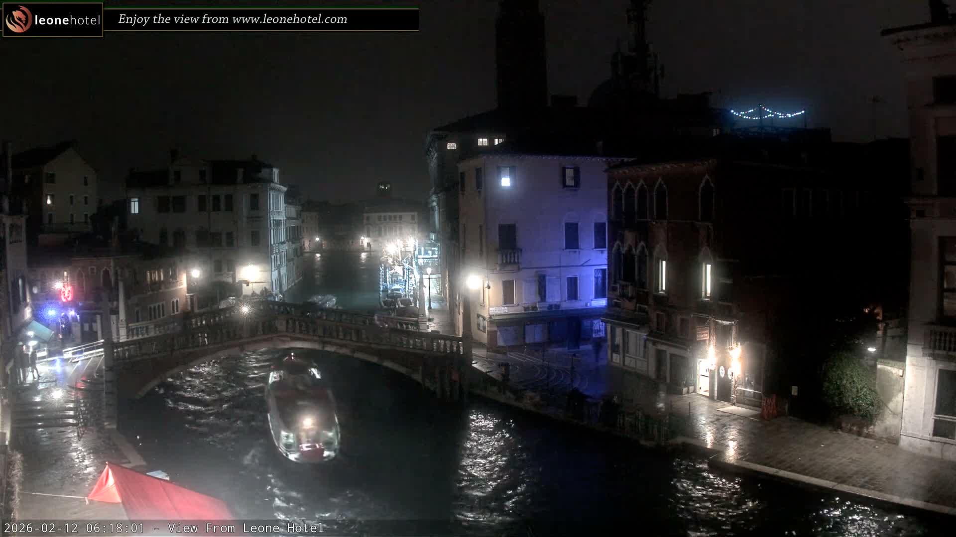 Venice, Canal of Cannaregio , Ponte delle Guglie Bridge Live Cam - Venice, Veneto, Italy