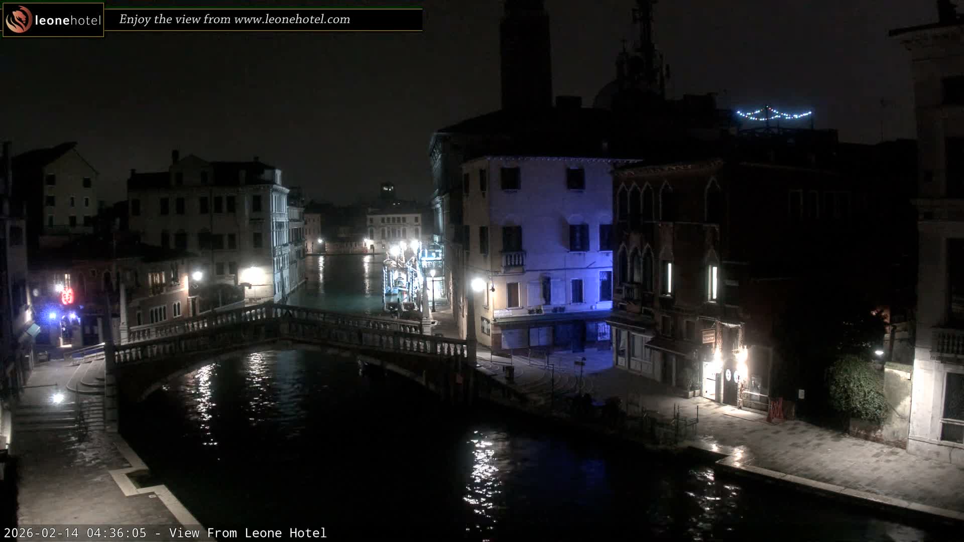 Venice, Canal of Cannaregio , Ponte delle Guglie Bridge Live Cam - Venice, Veneto, Italy