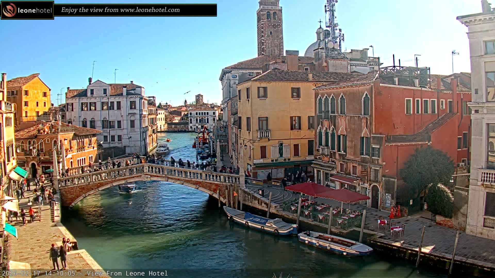 Venice, Canal of Cannaregio , Ponte delle Guglie Bridge Live Cam - Venice, Veneto, Italy