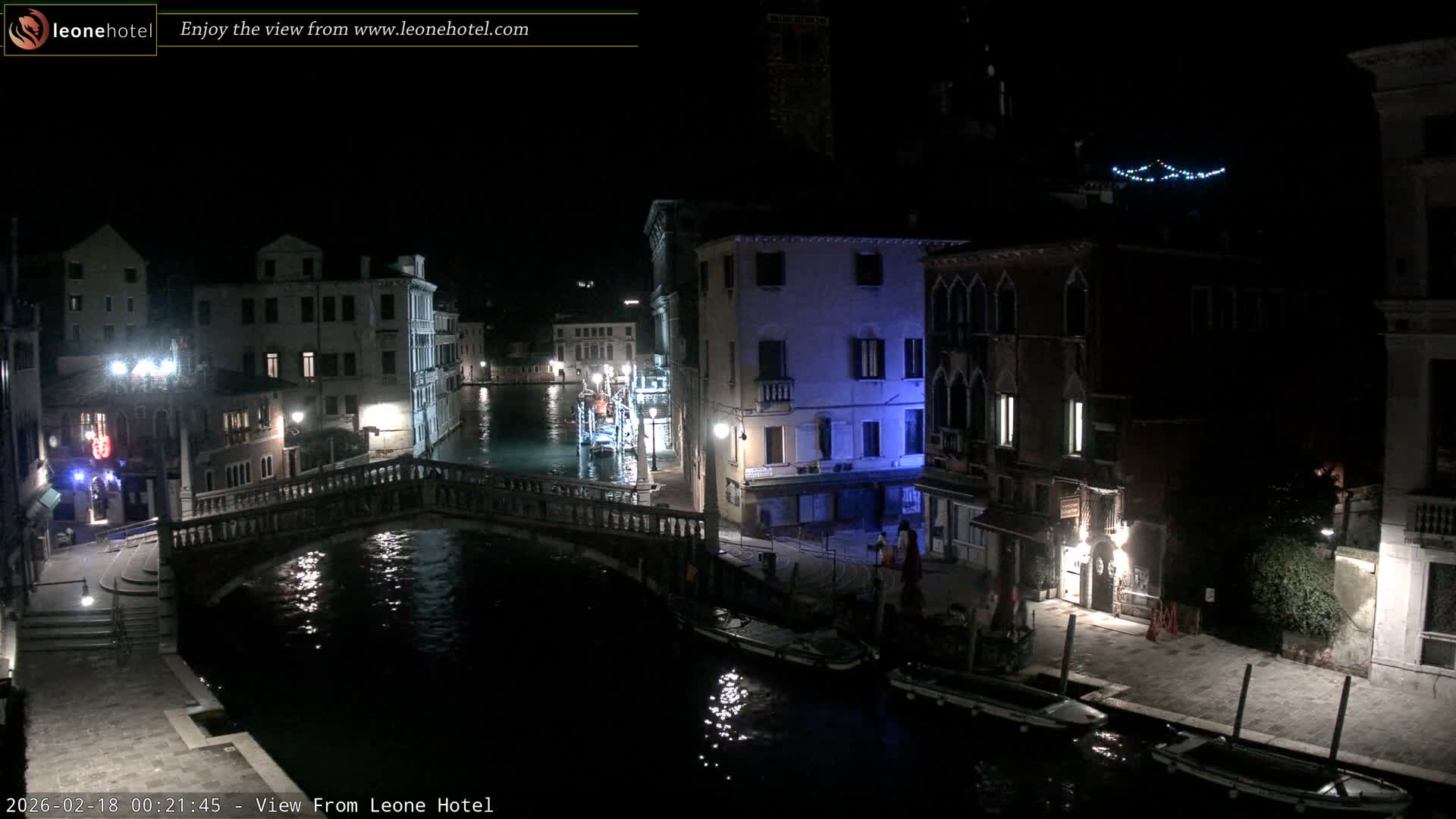 Venice, Canal of Cannaregio , Ponte delle Guglie Bridge Live Cam - Venice, Veneto, Italy