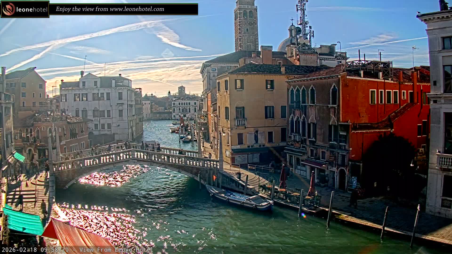 Venice, Canal of Cannaregio , Ponte delle Guglie Bridge Live Cam - Venice, Veneto, Italy