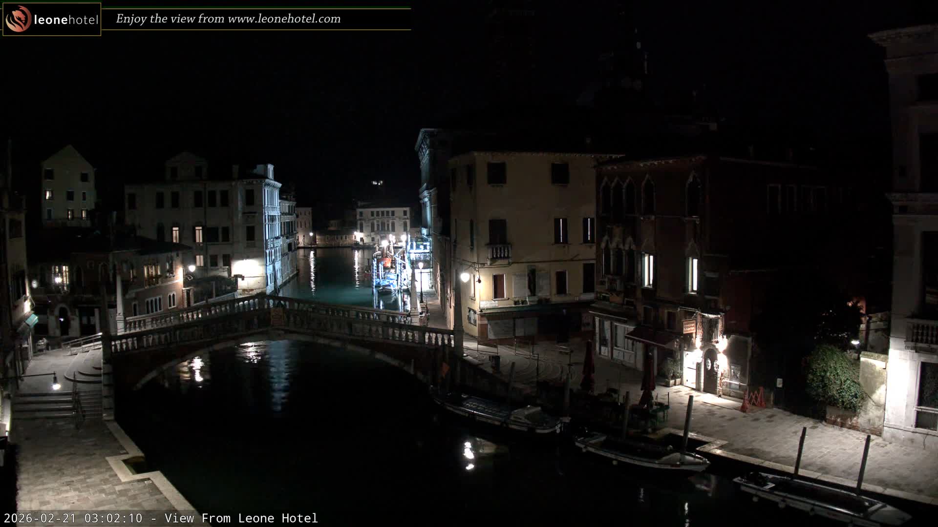 Venice, Canal of Cannaregio , Ponte delle Guglie Bridge Live Cam - Venice, Veneto, Italy