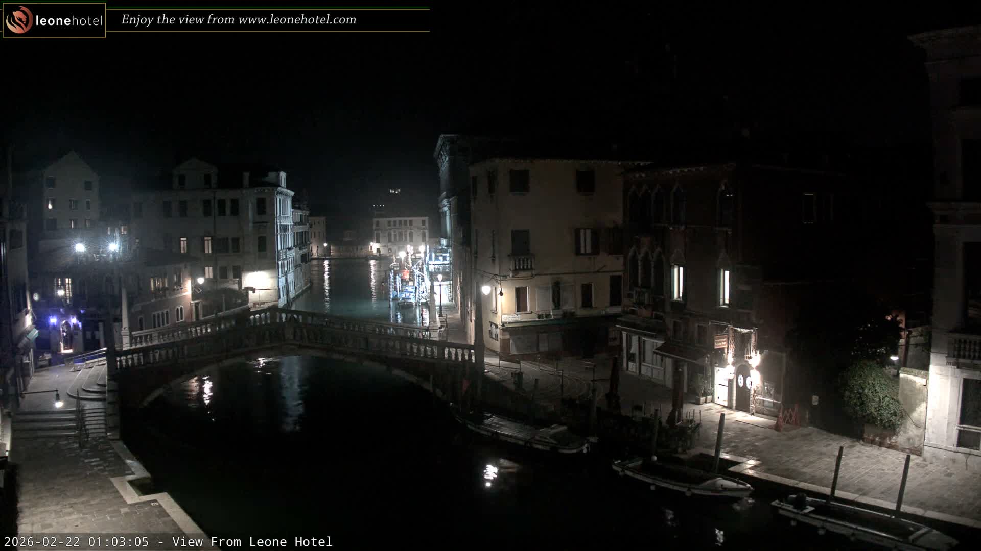 Venice, Canal of Cannaregio , Ponte delle Guglie Bridge Live Cam - Venice, Veneto, Italy