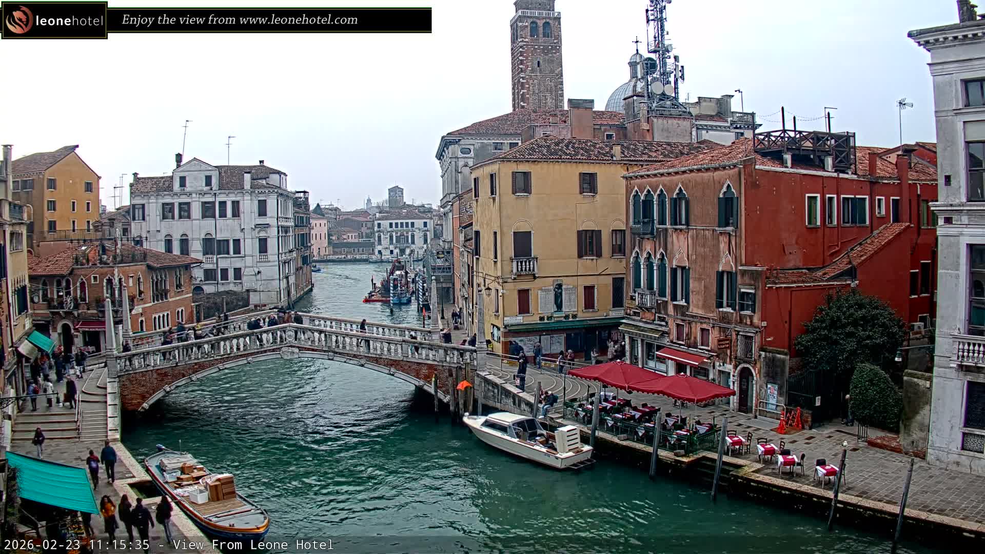 Venice, Canal of Cannaregio , Ponte delle Guglie Bridge Live Cam - Venice, Veneto, Italy