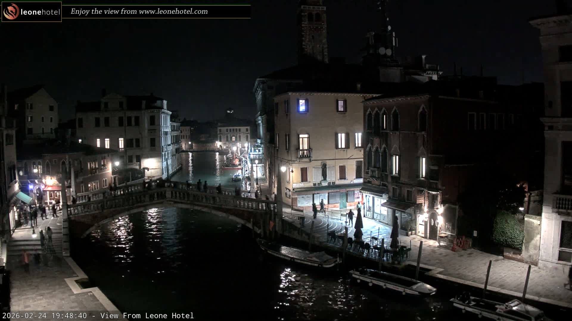 Venice, Canal of Cannaregio , Ponte delle Guglie Bridge Live Cam - Venice, Veneto, Italy