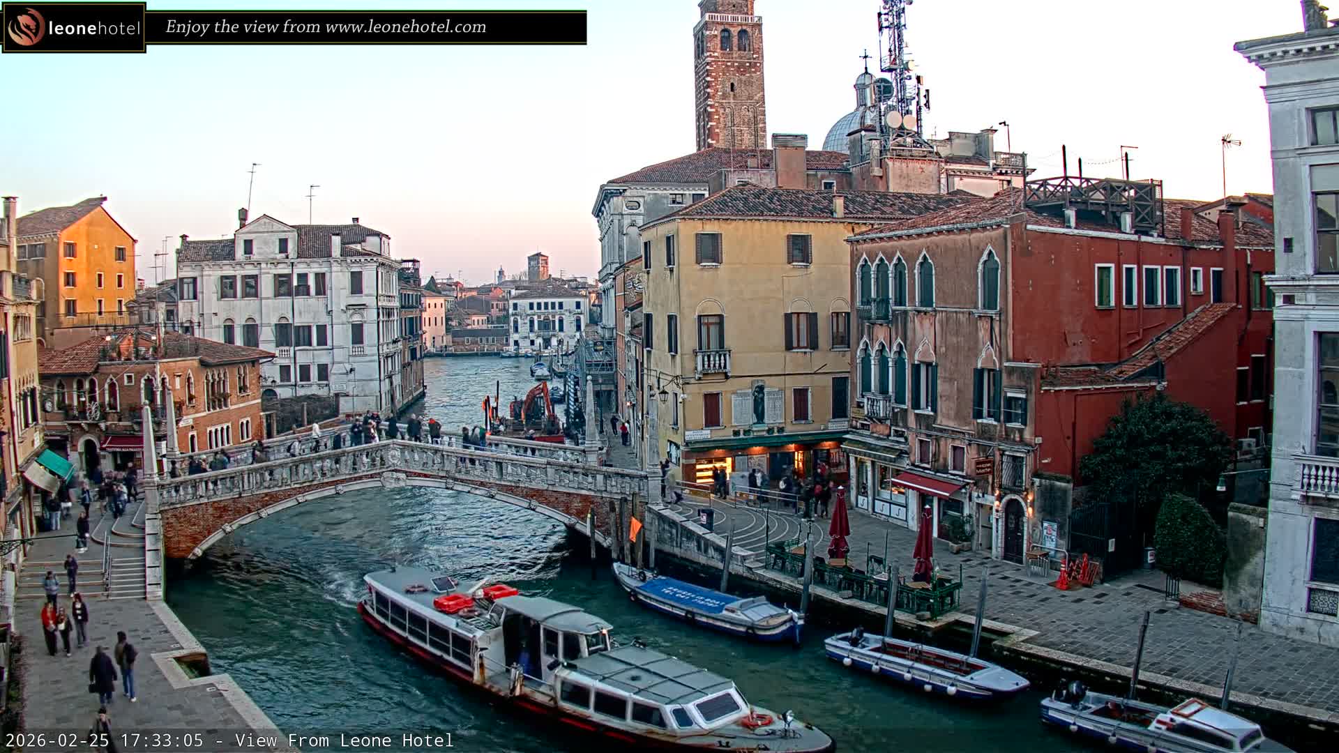 Venice, Canal of Cannaregio , Ponte delle Guglie Bridge Live Cam - Venice, Veneto, Italy