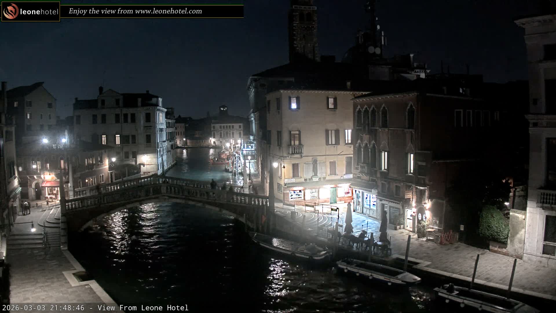 Venice, Canal of Cannaregio , Ponte delle Guglie Bridge Live Cam - Venice, Veneto, Italy