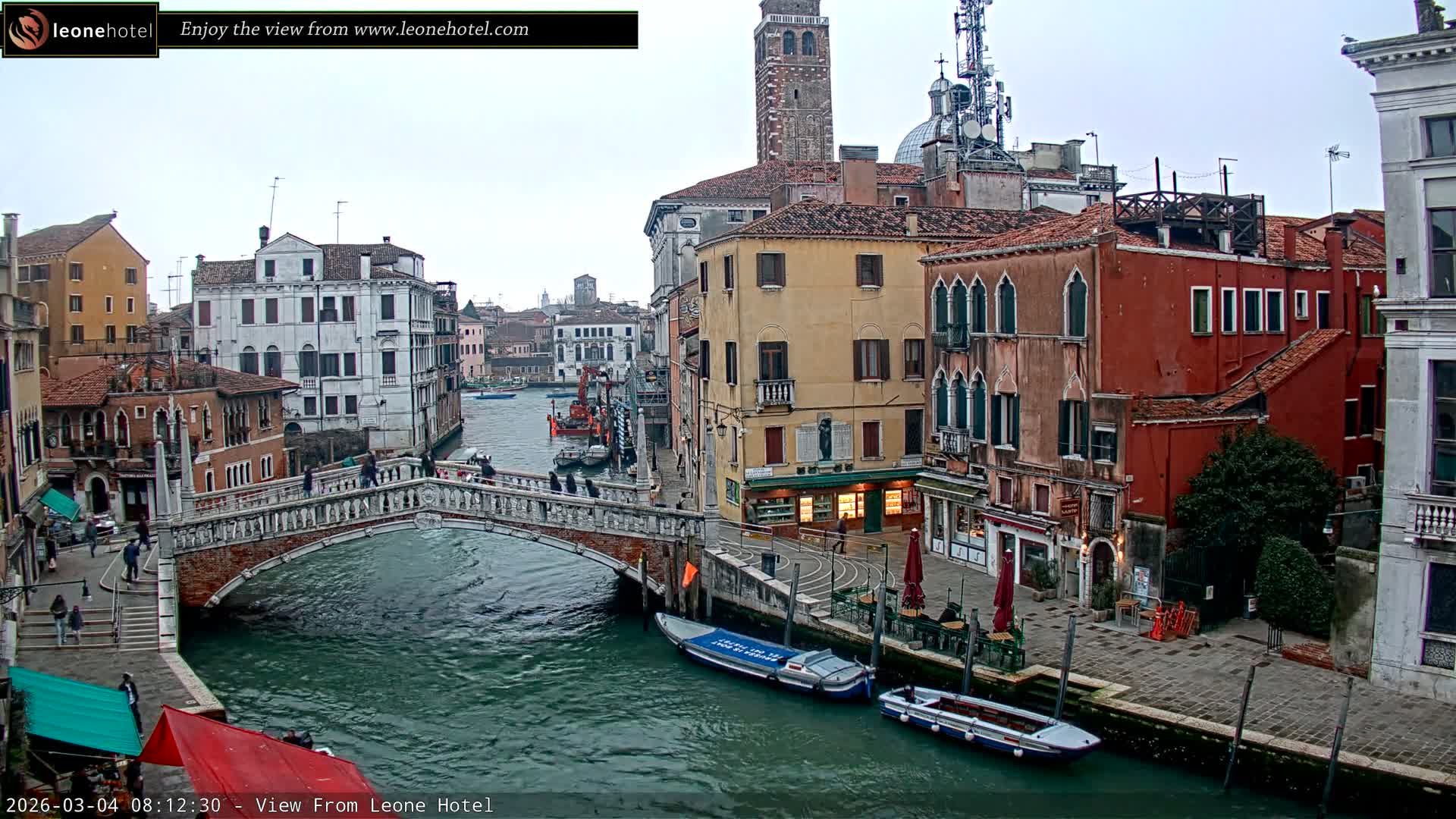 Venice, Canal of Cannaregio , Ponte delle Guglie Bridge Live Cam - Venice, Veneto, Italy