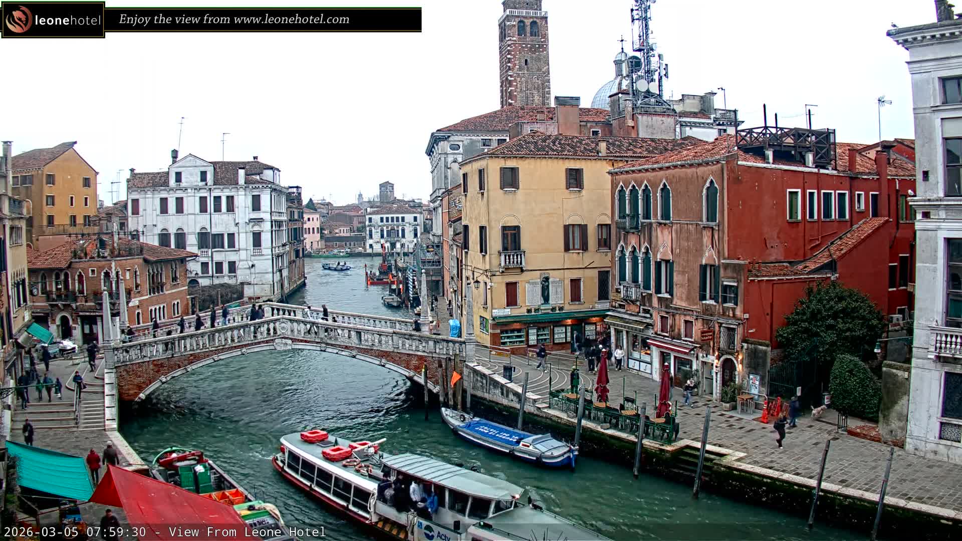 Venice, Canal of Cannaregio , Ponte delle Guglie Bridge Live Cam - Venice, Veneto, Italy